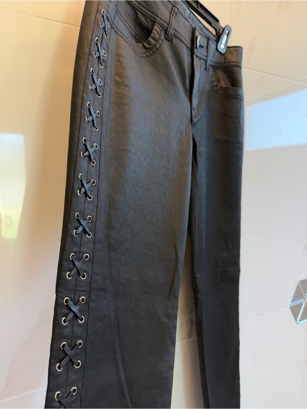 NWT Cache Black Coated Lace Up Pants Size 6 Moto Pant Harley Concert Edgy - Picture 3 of 8